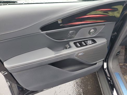 New 2026 Lincoln Nautilus Reserve w/ Jet Appearance Package image 8