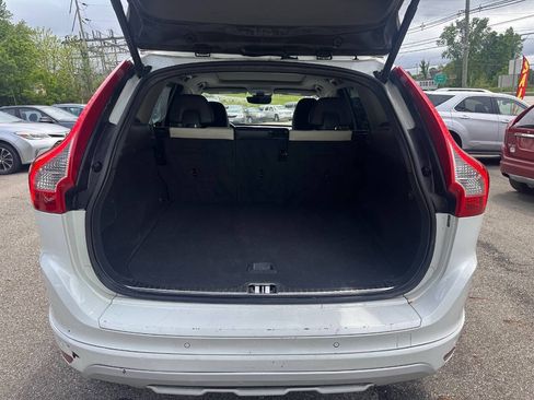 Used 2017 Volvo XC60 T6 Dynamic w/ Preferred Option Package AWD/4WD image 16