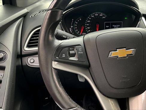 Used 2022 Chevrolet Trax LT w/ Driver Confidence Package AWD/4WD image 11