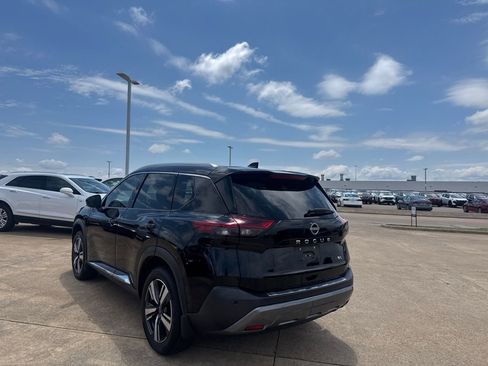 Certified 2023 Nissan Rogue SL w/ SL Premium Package FWD image 11