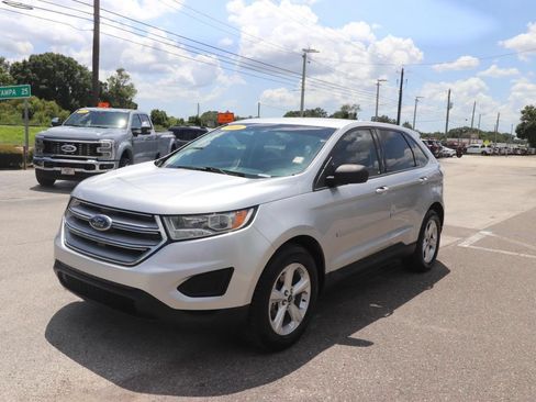 Used 2016 Ford Edge SE FWD image 3