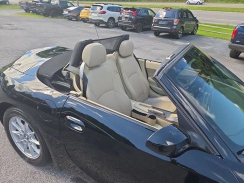 Used 2003 BMW Z4 2.5i RWD image 11