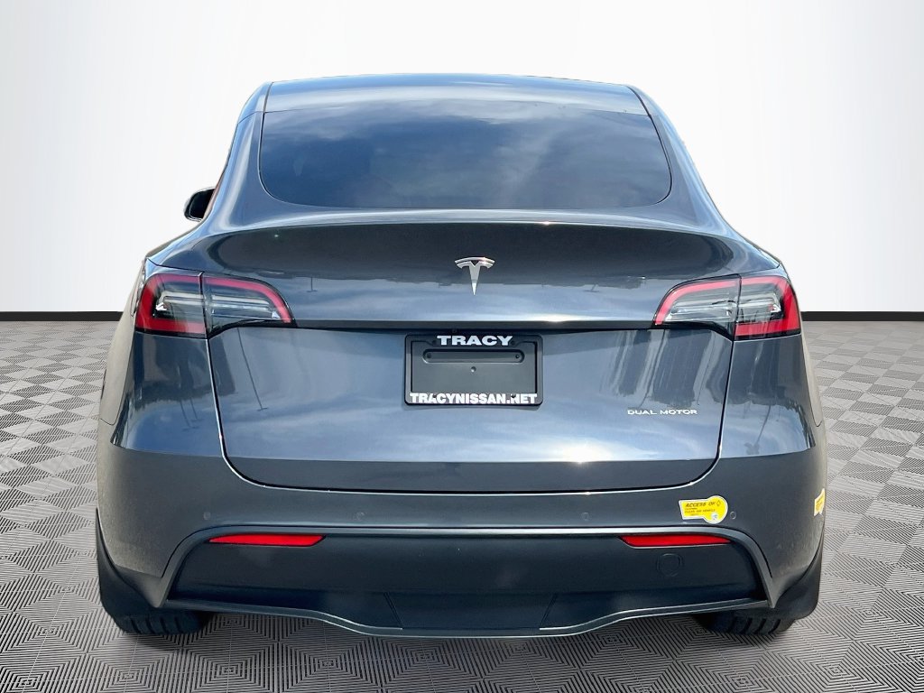 Used 2022 Tesla Model Y Long Range AWD/4WD image 6