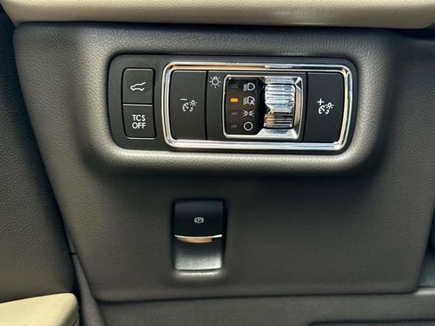 Certified 2023 Lincoln Nautilus AWD w/ Premium Package image 21