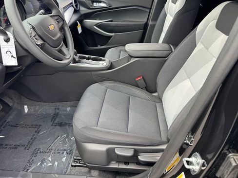 New 2026 Chevrolet Trax LS w/ LS Convenience Package FWD image 14