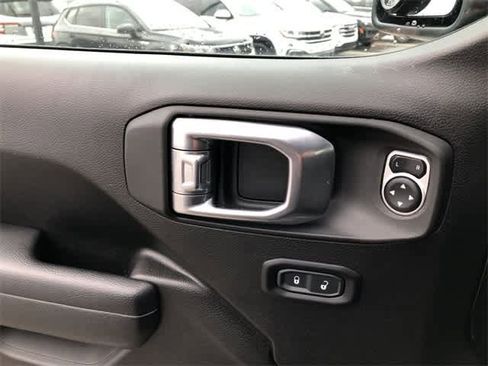 Used 2023 Jeep Gladiator Mojave image 25