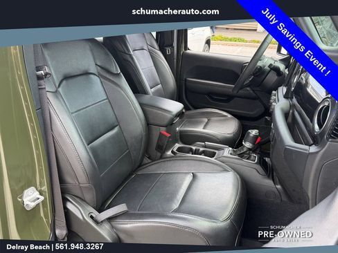 Used 2023 Jeep Wrangler Unlimited Sahara AWD/4WD image 17
