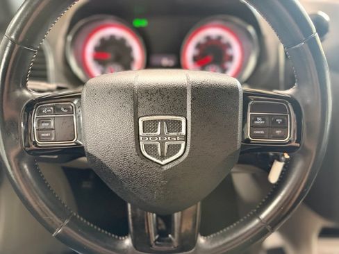 Used 2019 Dodge Grand Caravan SXT FWD image 12