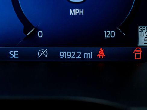 Used 2025 Ford F150 Lariat w/ Equipment Group 501A Mid image 21