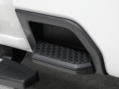 Used 2025 Chevrolet Silverado 2500 High Country w/ Technology Package image 48