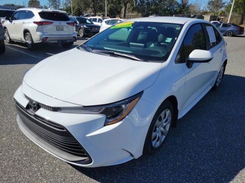Used 2026 Toyota Corolla LE image 14