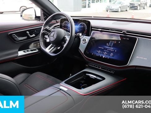 Used 2025 Mercedes-Benz E 53 AMG e 4MATIC Sedan image 23