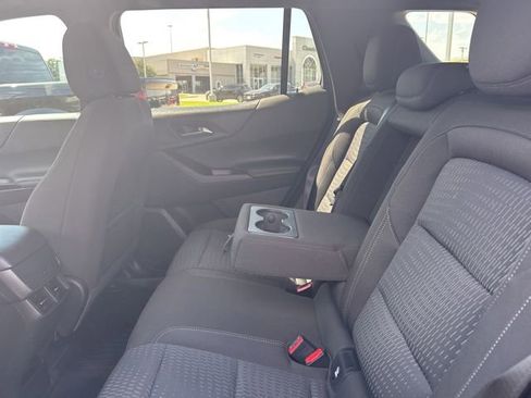 Used 2025 Chevrolet Equinox LT FWD image 26