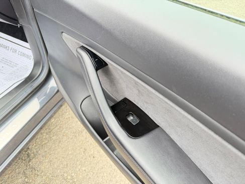 Used 2018 Tesla Model 3 Long Range image 46