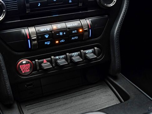 Used 2022 Ford Mustang Shelby GT500 w/ Technology Package image 42