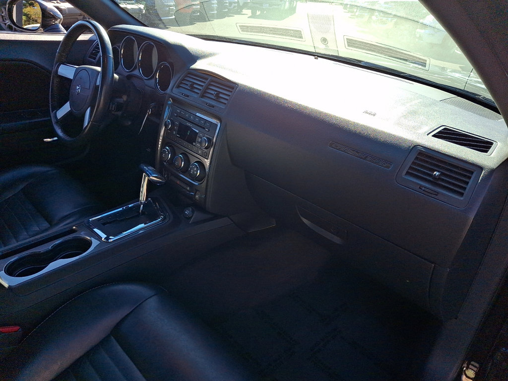 Used 2010 Dodge Challenger R/T RWD image 11