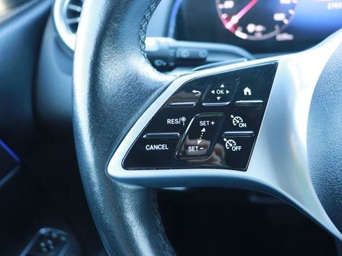 Used 2024 Mercedes-Benz GLB 250 image 19