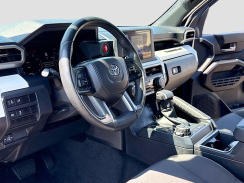 Certified 2024 Toyota Tacoma TRD Off-Road AWD/4WD image 4