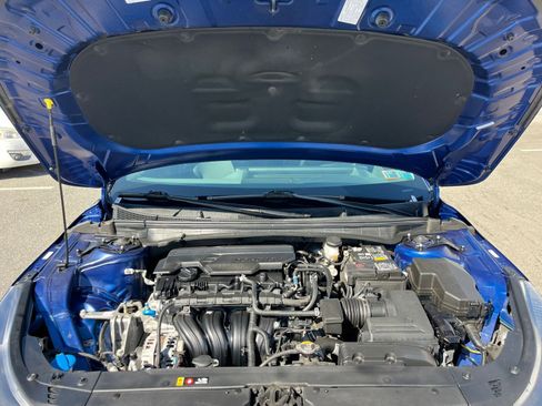 Used 2025 Kia K4 LXS image 32