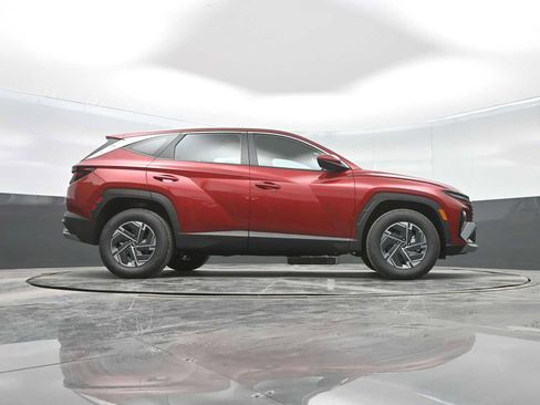 New 2026 Hyundai Tucson Blue SE image 29