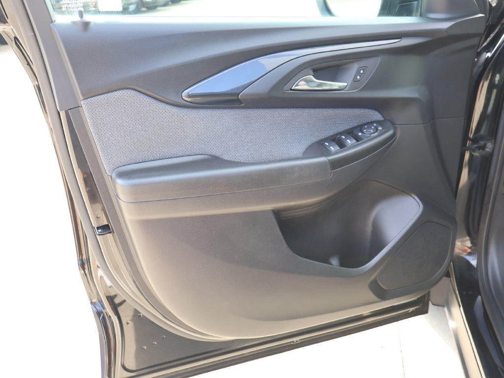 Certified 2023 Chevrolet TrailBlazer LT FWD image 11