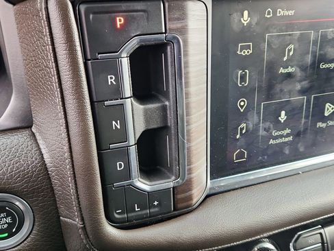 Used 2023 GMC Yukon XL Denali image 26