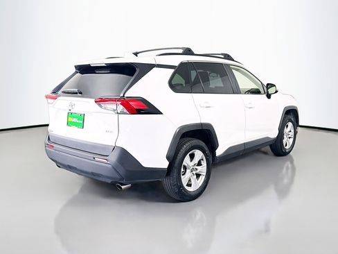 Used 2020 Toyota RAV4 XLE w/ Carpet Mat Package FWD image 10