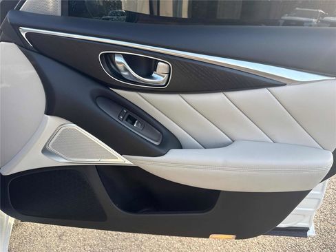 Used 2024 INFINITI Q50 Sensory image 24