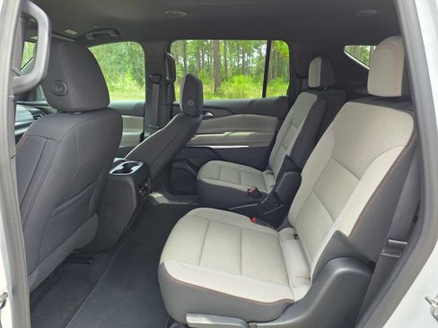 Used 2026 Chevrolet Traverse LT w/ Driver Confidence Package FWD image 15