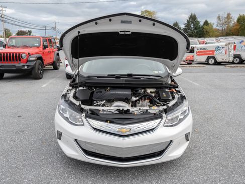 Used 2018 Chevrolet Volt Premier image 34