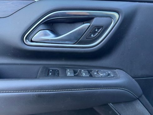 Used 2022 Chevrolet Suburban Z71 image 22