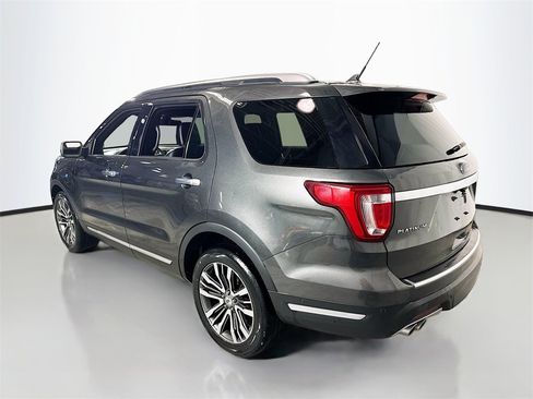 Used 2018 Ford Explorer Platinum image 6