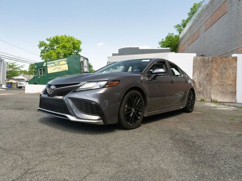Used 2023 Toyota Camry XSE FWD image 7