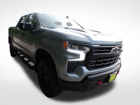 Used 2024 Chevrolet Silverado 1500 LT Trail Boss w/ LT Trail Boss Premium Package AWD/4WD image 9