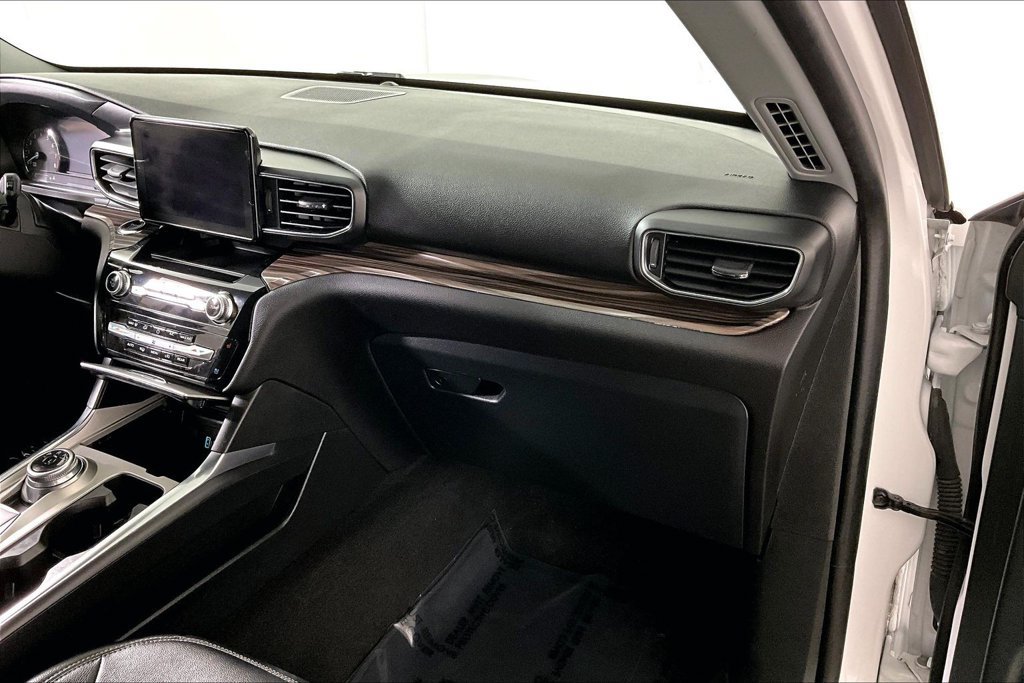 Used 2023 Ford Explorer Limited AWD/4WD image 16