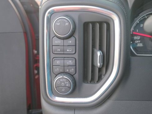 Used 2019 Chevrolet Silverado 1500 LTZ image 21