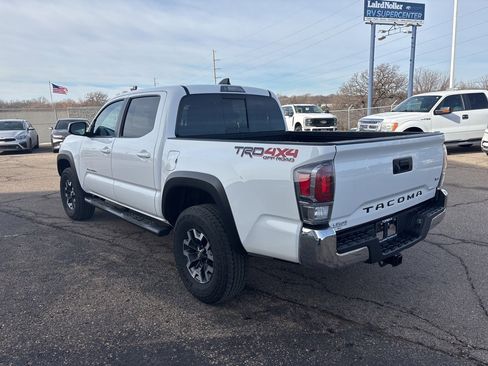 Used 2023 Toyota Tacoma TRD Off-Road image 5
