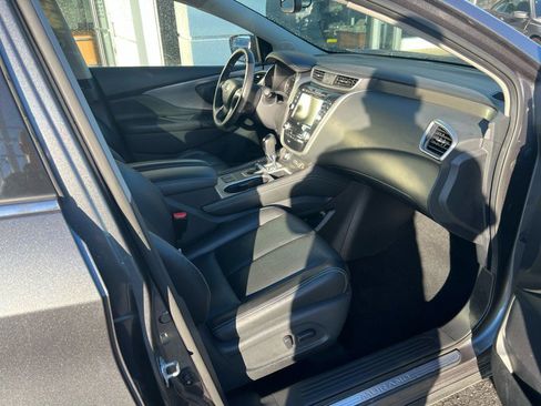 Used 2019 Nissan Murano Platinum image 9