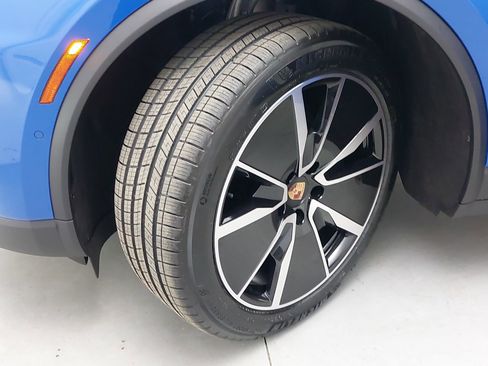 New 2026 Porsche Macan Electric RWD image 35