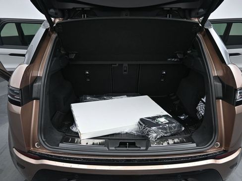 New 2026 Land Rover Range Rover Evoque Dynamic SE AWD/4WD image 16