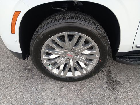 New 2026 GMC Yukon Elevation image 3