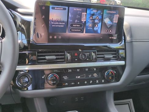 New 2026 Nissan Pathfinder SL FWD image 18