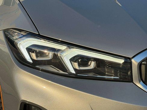 Used 2025 BMW 330i Sedan image 37