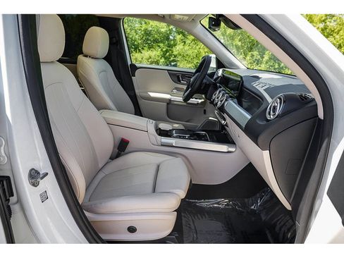 Certified 2022 Mercedes-Benz GLB 250 image 16