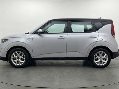 Used 2025 Kia Soul LX w/ LX Technology Package FWD image 5