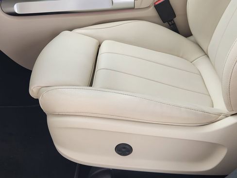 Used 2021 Mercedes-Benz GLB 250 image 23