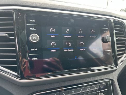 Used 2022 Volkswagen Atlas SE w/ Panoramic Sunroof Package image 8