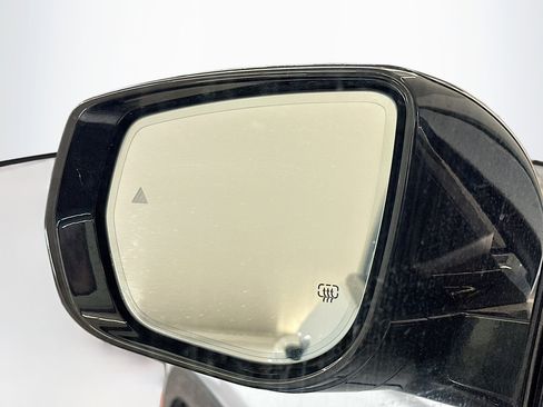 Used 2024 Jeep Grand Cherokee L Limited w/ Luxury Tech Group II image 16