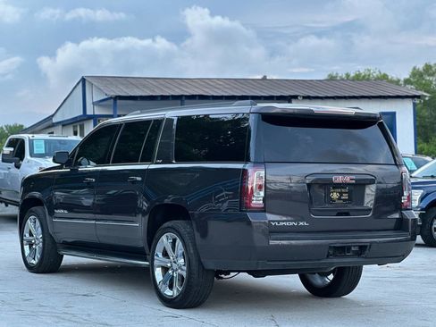 Used 2016 GMC Yukon XL SLT w/ Open Road Package RWD image 5