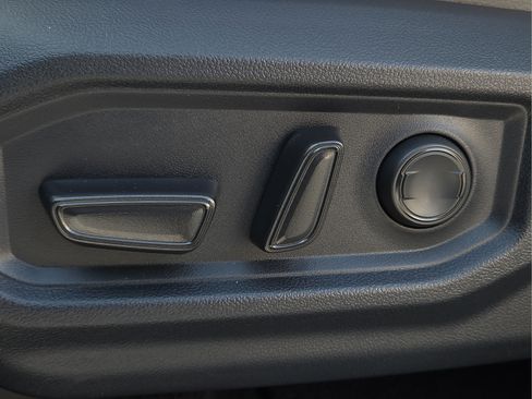 New 2026 Toyota Tundra SR5 AWD/4WD image 19